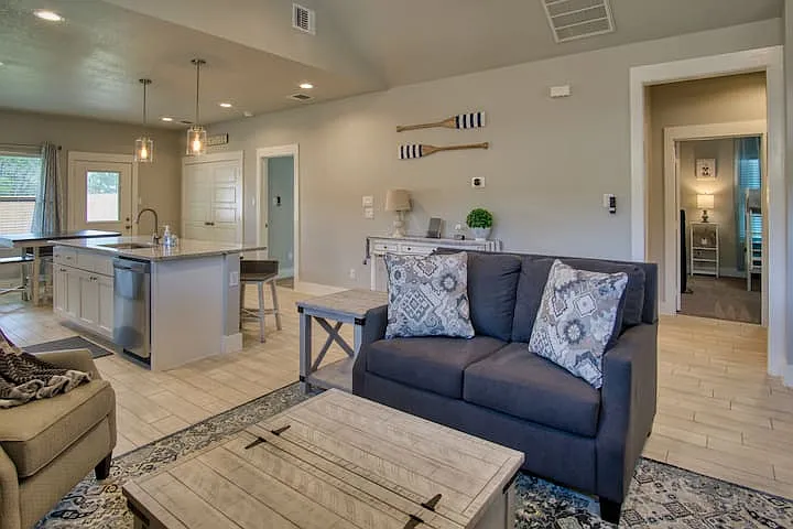 1247 Greenhill Dr — Photo 10