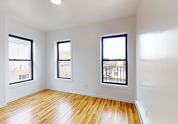 3rd image of 257 S 2nd St #3