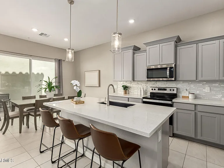 1535 E Dublin St — Photo 10