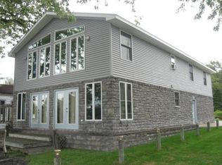 203 River Trail Dr, Bay City, MI 48706