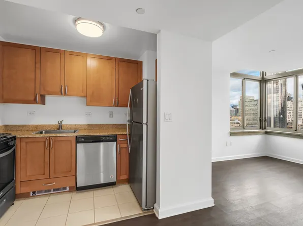 35 West 33rd Street image 10 of 19