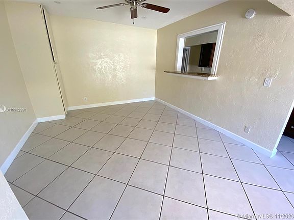 5th image of 408 NE 7th Ave APT 17