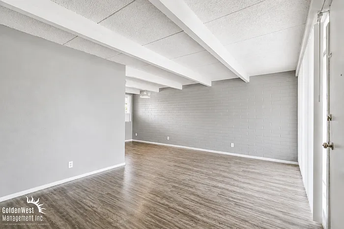 2 bed, 2.0 bath, 1000 sqft, $1,150 — Photo 2