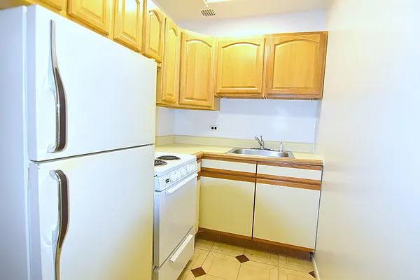 Rented by Manhattan Spaces | media 13