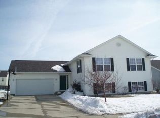 3417 Remington St SW, Cedar Rapids, IA 52404