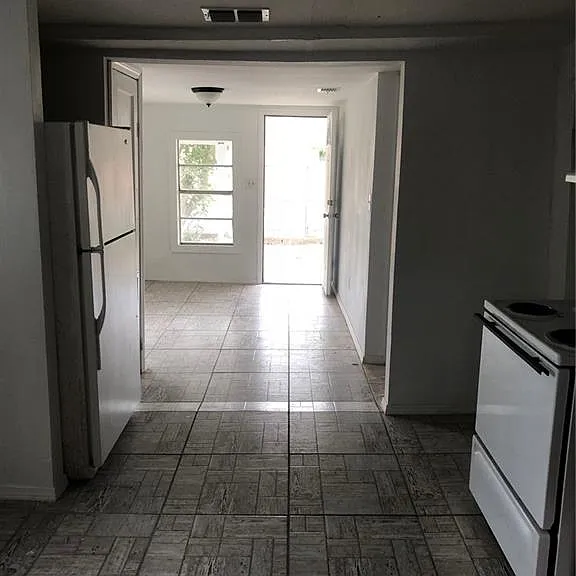 610 E Park Ave — Photo 23