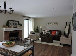 17 Gray Pine Cmn, Avon, CT 06001