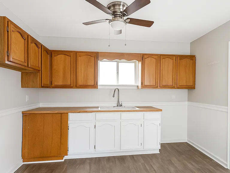 605 S San Felipe Ave — Photo 4