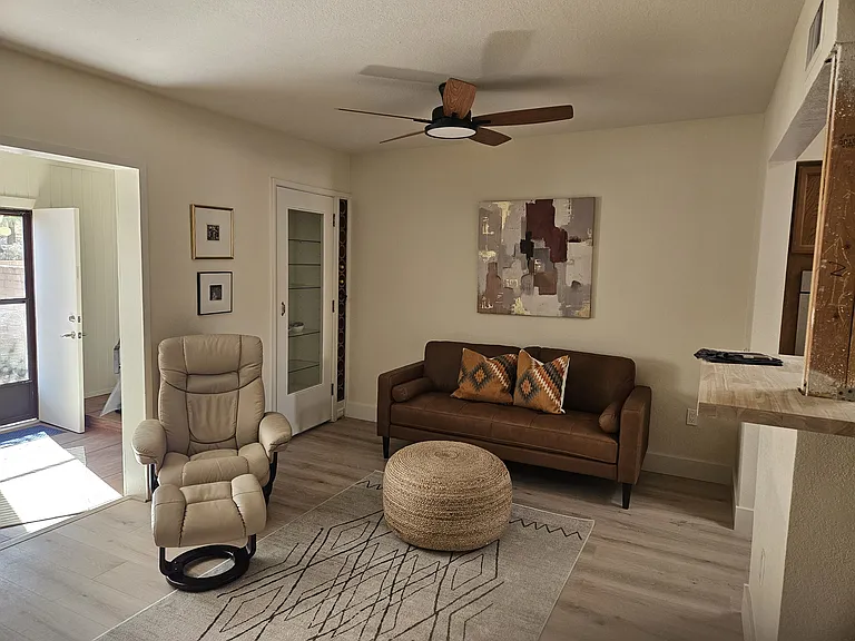 1211 W Calle Ramiro — Photo 19