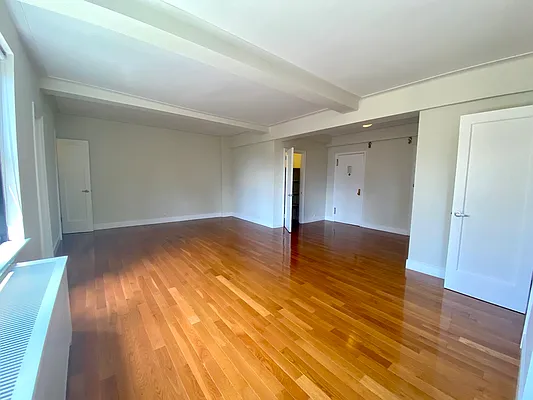 Rented by Stonehenge NYC LLC | media 2