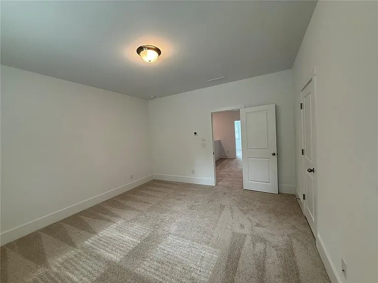 1682 Hannah Ter NW — Photo 8