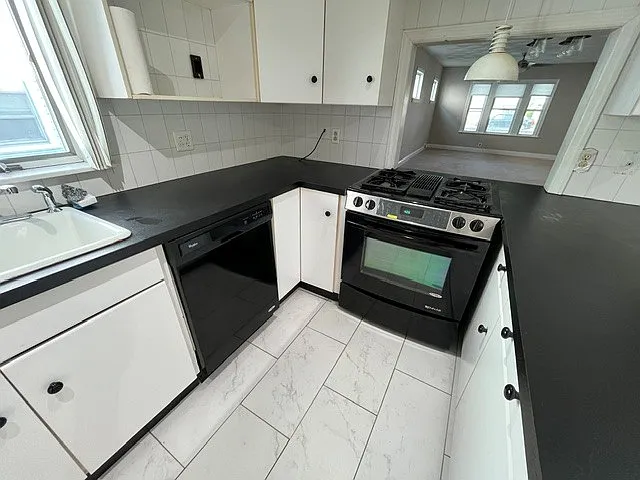 1218 Hammond Ave #1 — Photo 5