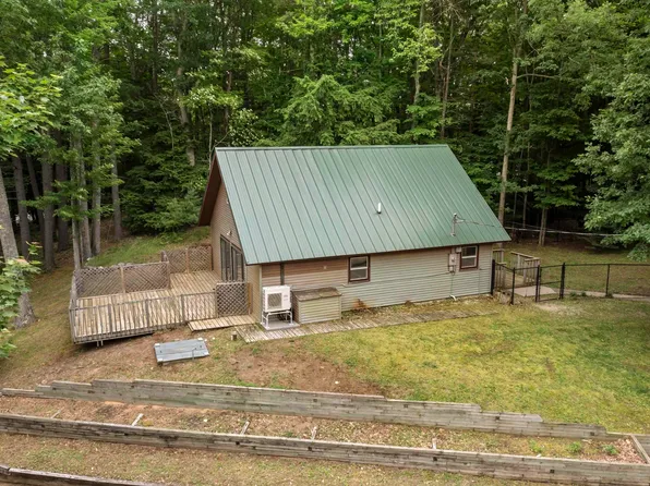 4382 S Vandervoight Dr, Traverse City, MI 49696