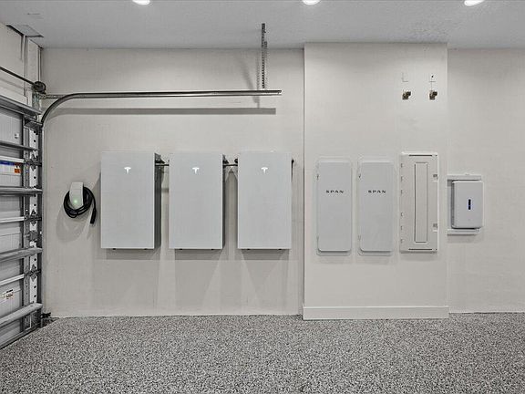 3rd image of 1005 Faulkner Terrace