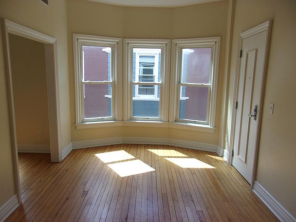 4th image of 1106 Main St #16