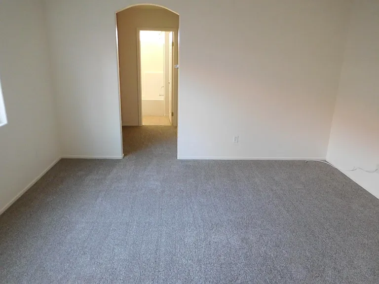 2436 Horizon Dr — Photo 8