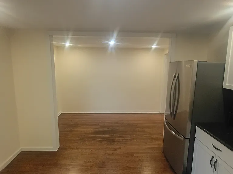 320 Hoffman Ave — Photo 4