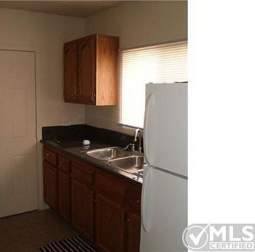 5th image of 4171 46th St