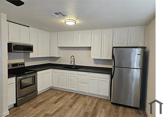6837 N 34th Ave — Photo 5