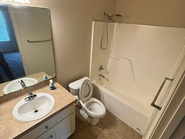 3104 Cloverridge Cv — Photo 8