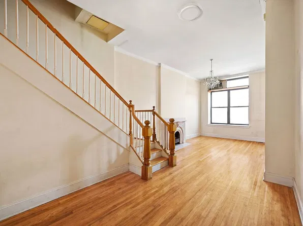 152 W 121st St, New York, NY 10027