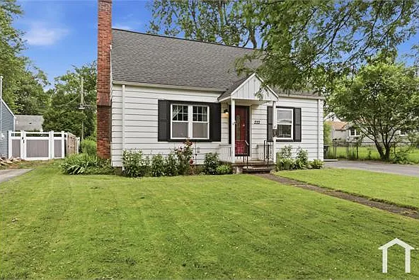 222 Gatewood Ave — Photo 1
