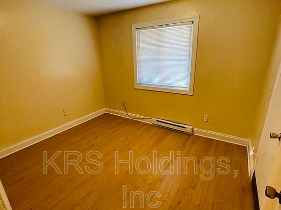 4th image of 1406 W 27th St #B