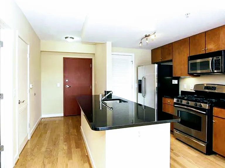 1117 10th St NW #410 — Photo 3