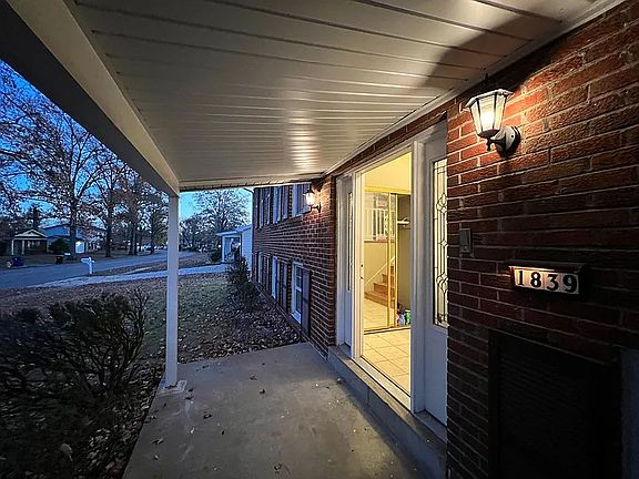 2nd image of 1839 Seven Pines Dr