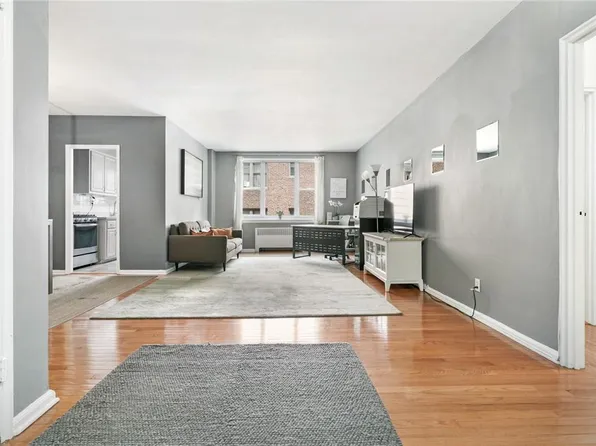 12 westchester Avenue #3h, White Plains, NY 10601