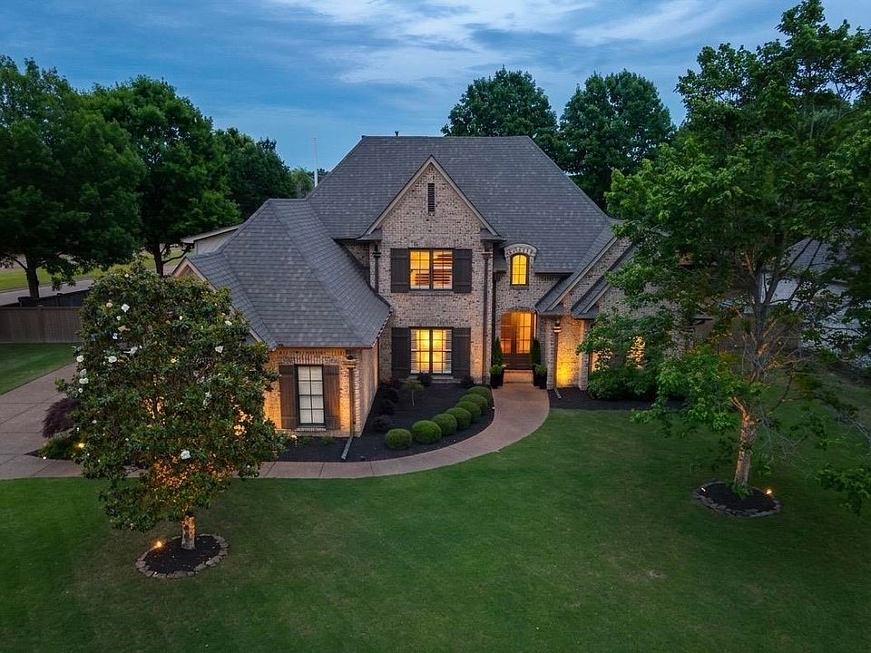 1st image of 1644 Brackenshire Ln