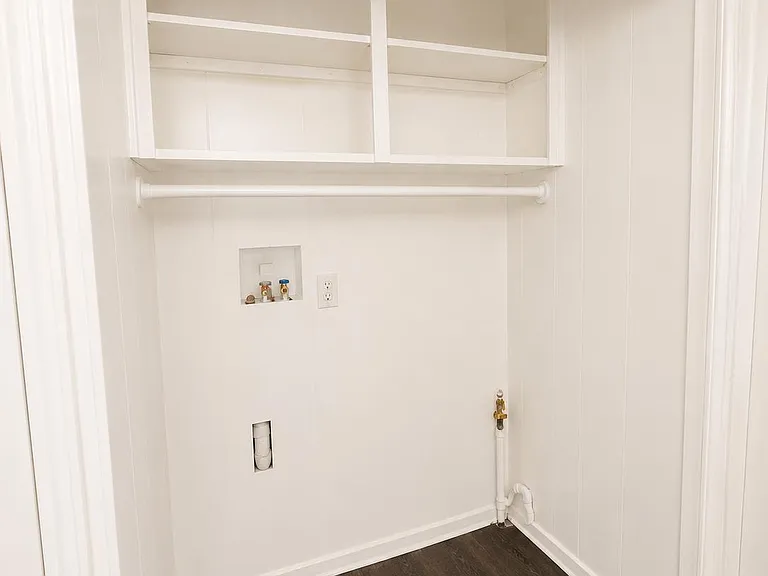 65 Sylvia St — Photo 7
