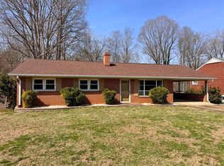 808 Clarke Rd, Martinsville, VA 24112