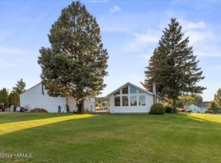 191 Sunset Vista Ln, Selah, WA 98942