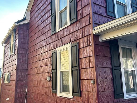 5th image of 328 S Brown St