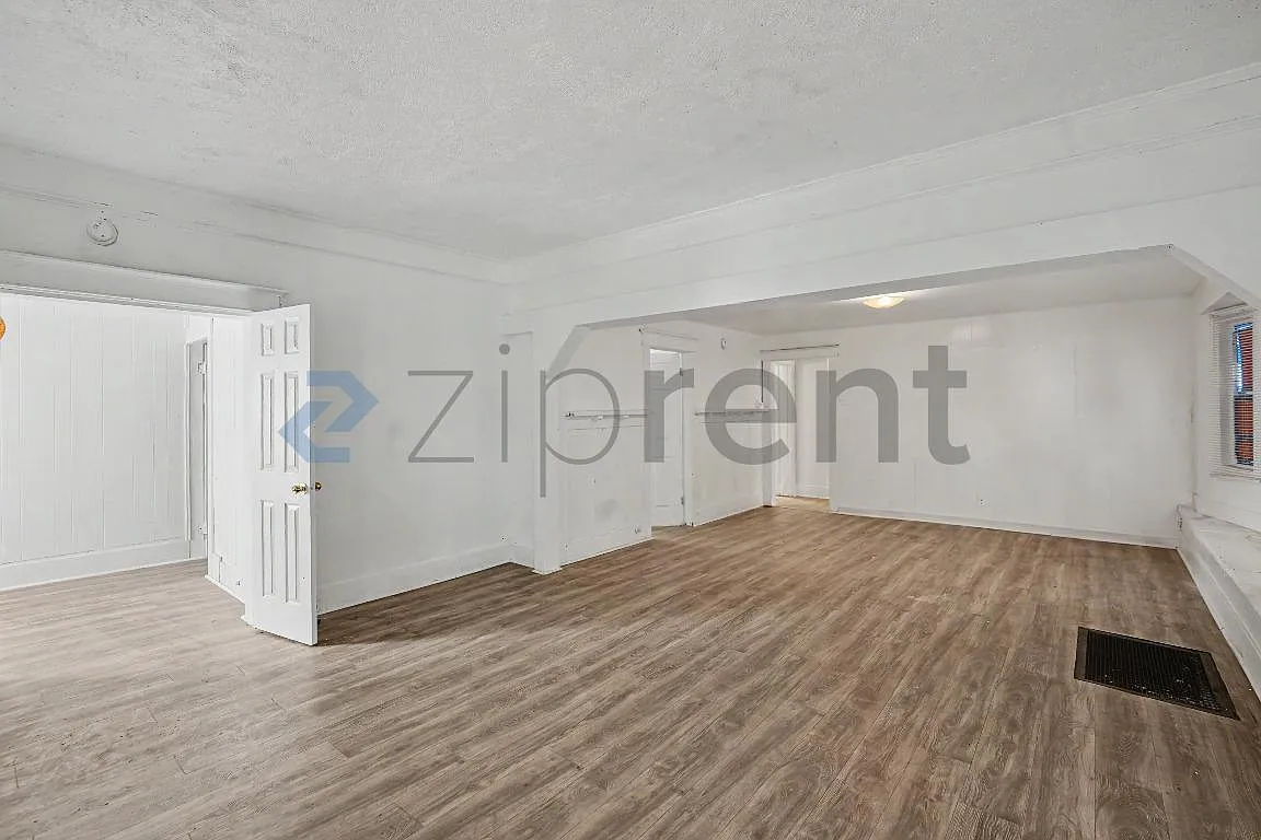 3 bed, 1200 sqft, $3,875 — Photo 4