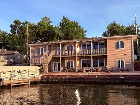 2312 Platte River Dr, Bellevue, NE 68123