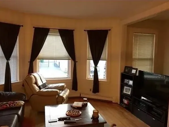 60 Stanley Ave, Medford, MA 02155