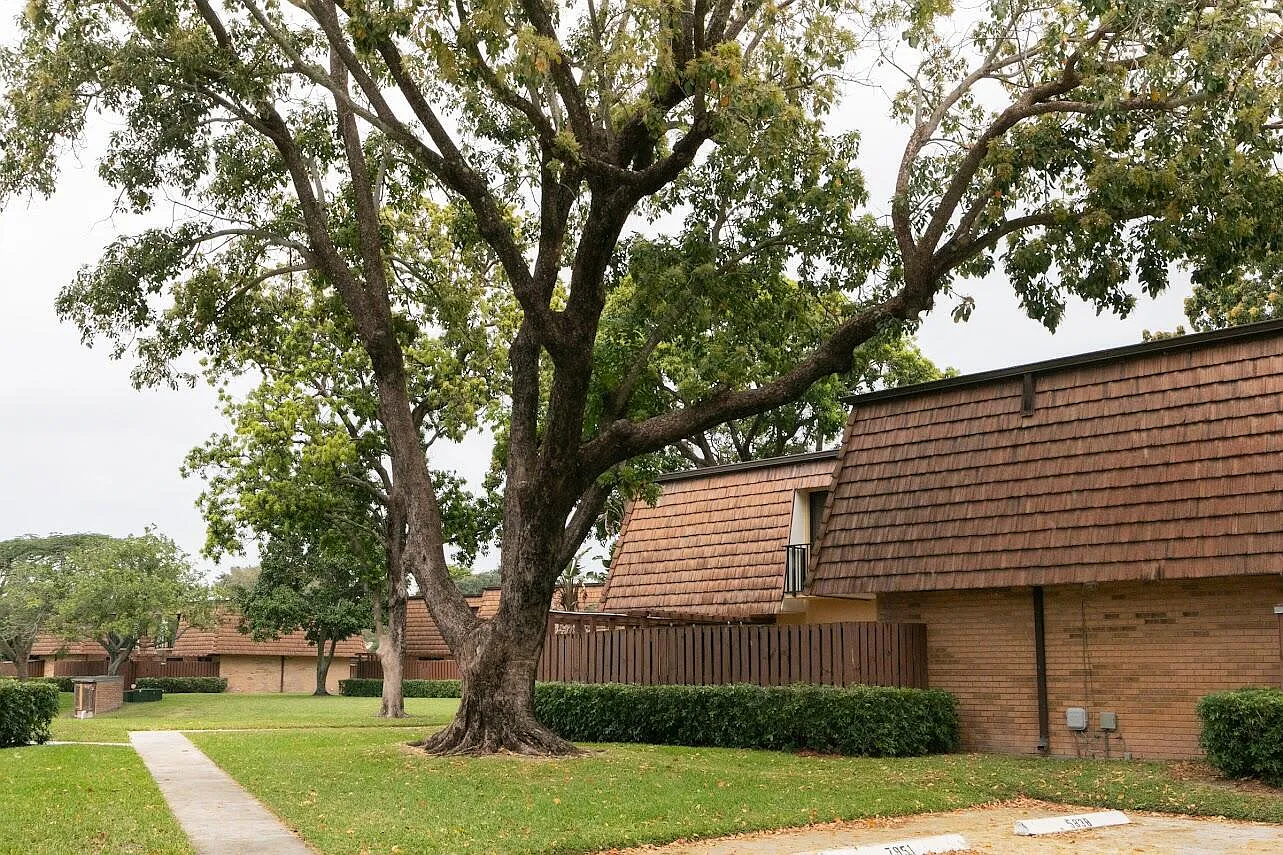 3 bed, 2.5 bath, 1488 sqft, $2,800 — Photo 3
