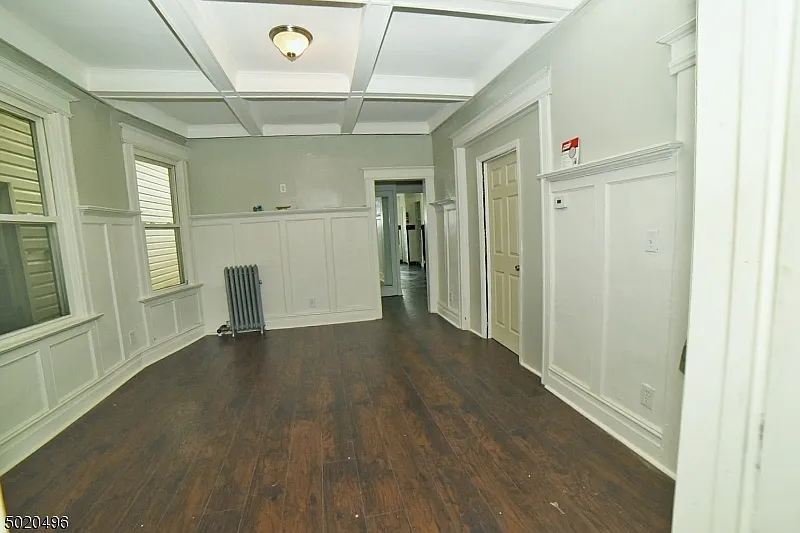 218 3rd St photo 1