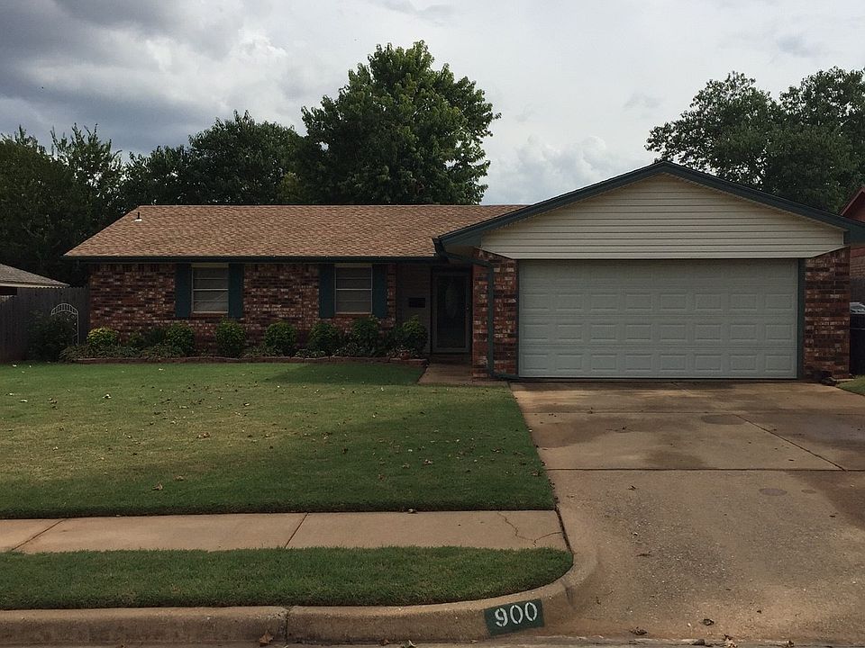 1st image of 900 E Hills Dr