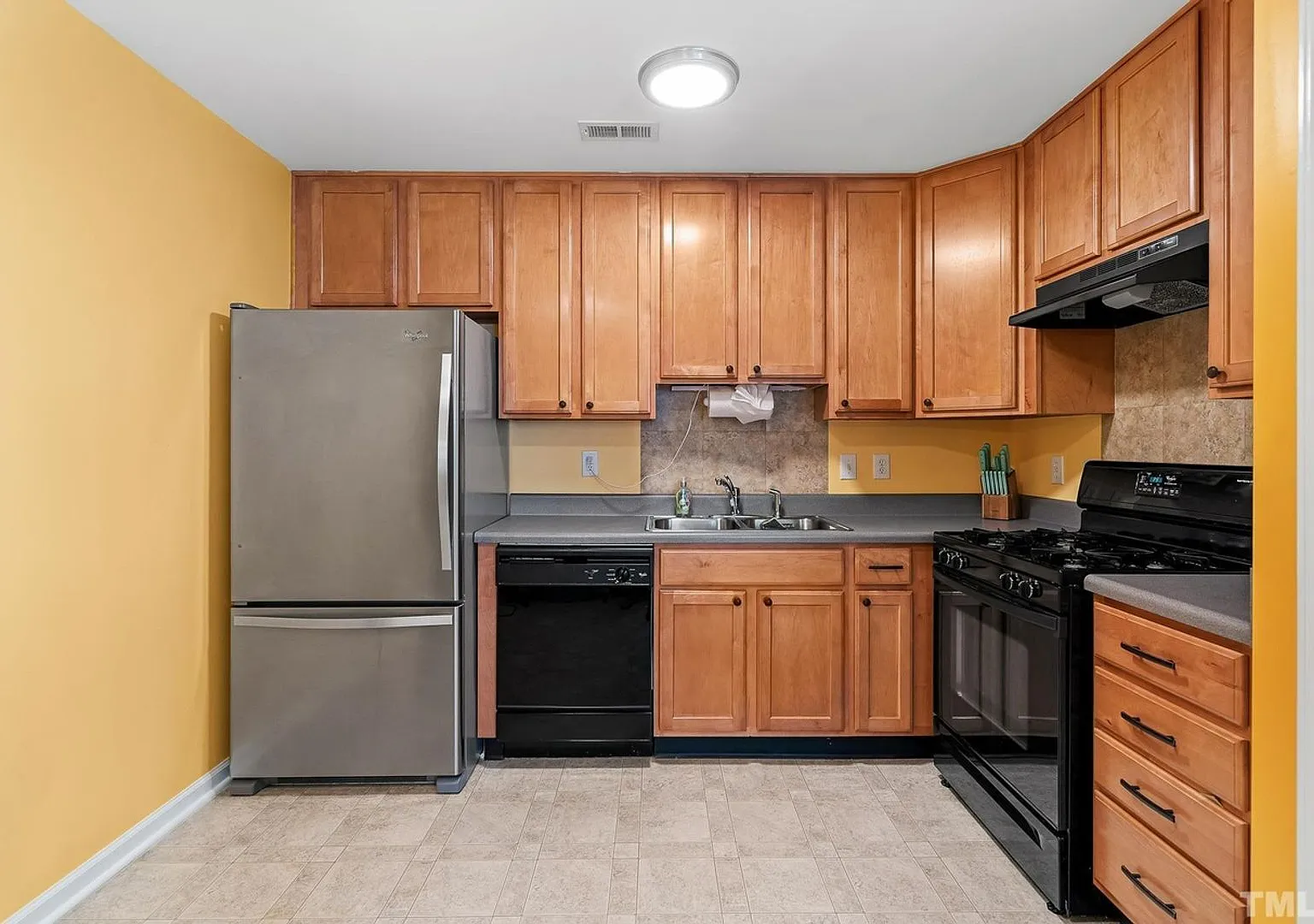 Room in 3 Bedroom Home at Ivory Run Way — Photo 1