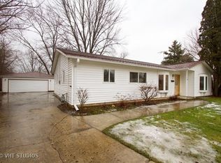 301 Twilight Trl, Streamwood, IL 60107
