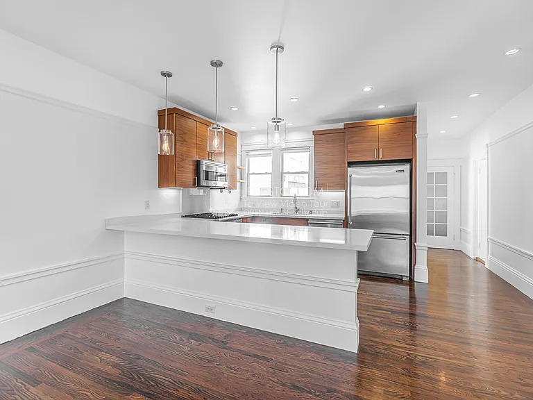 2360 Union St #4 — Photo 13