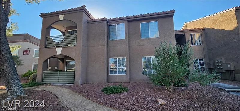 2121 Blue Breeze Dr #101