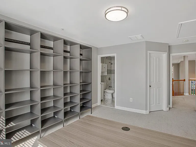12902 Crickmore Trce — Photo 32