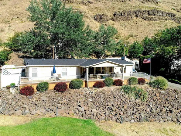 16372 Snake River Rd, Asotin, WA 99402