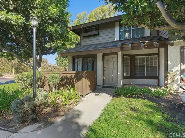 2398 S Willowbrook Ln Unit 11, Anaheim, CA 92802