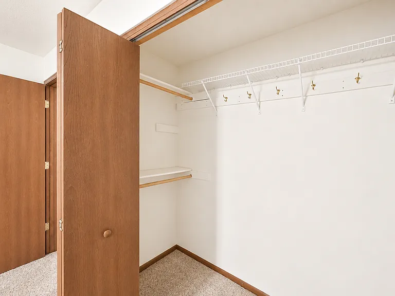 Murdock Apartments — Photo 68