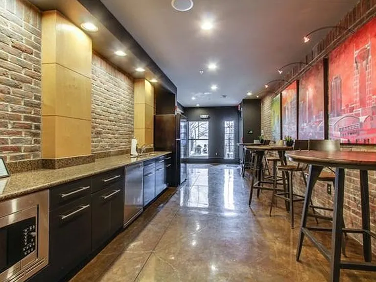 1803 Broadway #213 — Photo 22